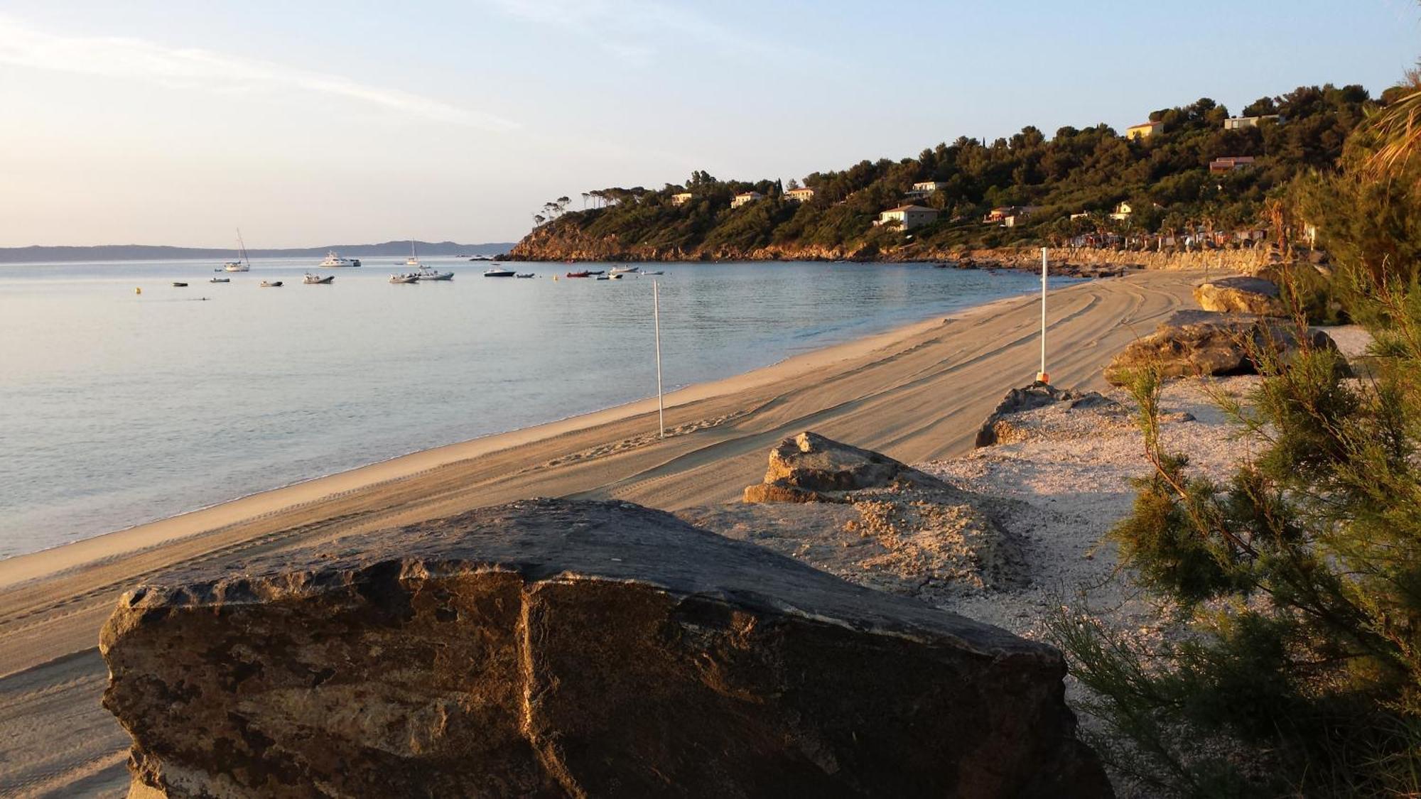 Superbe T2 4 Etoiles Climatise Faviere Refait A Neuf Bormes-les-Mimosas Exterior foto